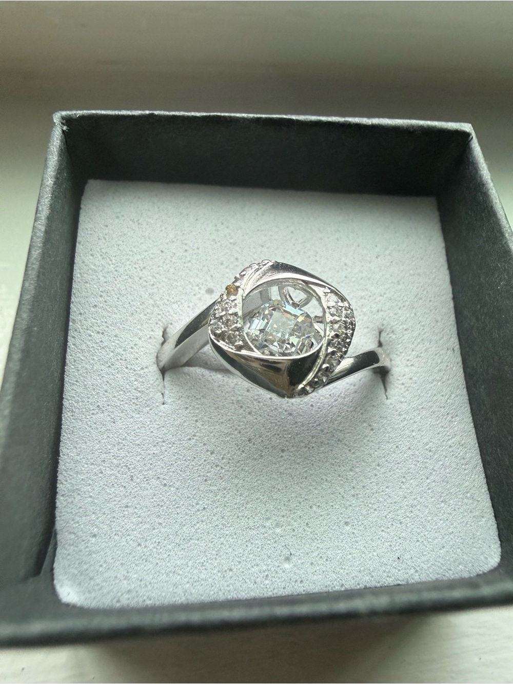 NEW! 14k White Gold Crystal Solitaire Halo Ring - Floating Center Stone - Picture 8 of 12